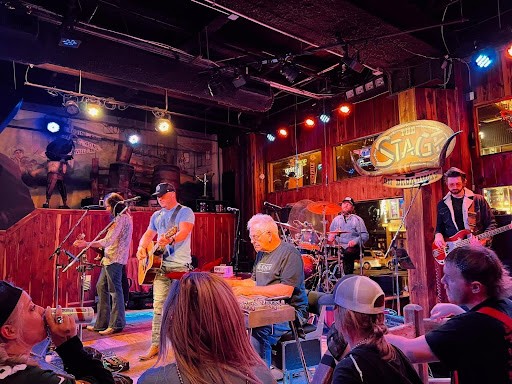 From Blues to Country: Navigating Nashville's Live Music Scene